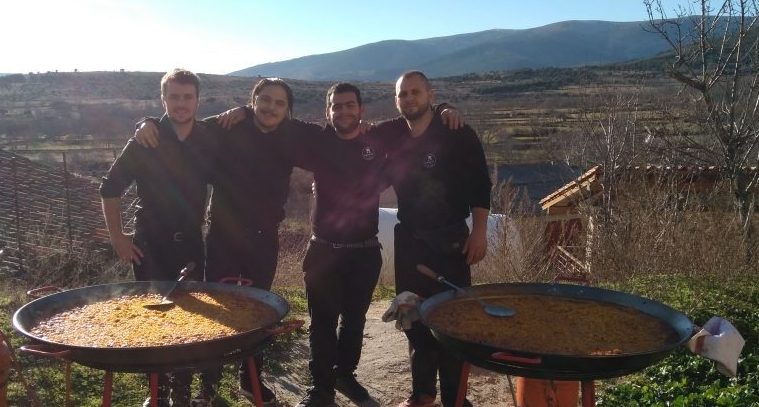 Menús de catering con paella a domicilio